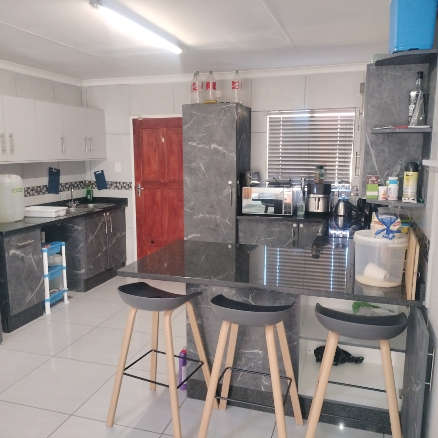 To Let 3 Bedroom Property for Rent in Cashan North West